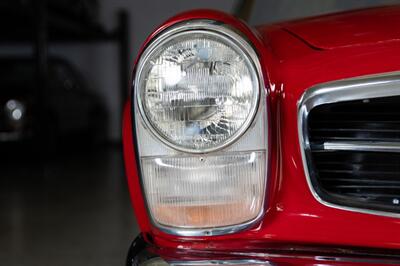 1966 Mercedes Benz 230SL SL - Photo 8 - Boca Raton, FL 33432