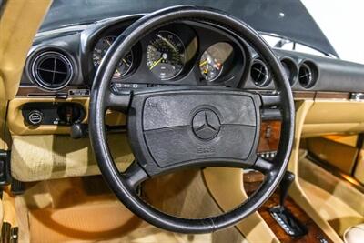 1989 Mercedes-Benz 560 SL   - Photo 21 - Boca Raton, FL 33432