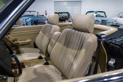 1989 Mercedes-Benz 560 SL   - Photo 23 - Boca Raton, FL 33432