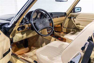 1989 Mercedes-Benz 560 SL   - Photo 17 - Boca Raton, FL 33432