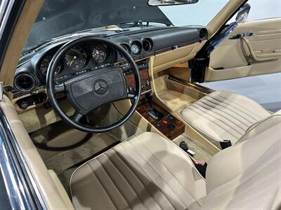 1989 Mercedes-Benz 560 SL   - Photo 19 - Boca Raton, FL 33432