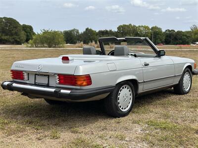1987 Mercedes-Benz 560 SL   - Photo 14 - Boca Raton, FL 33432