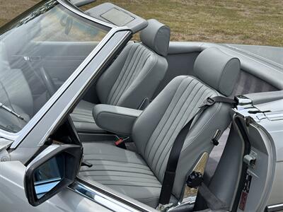 1987 Mercedes-Benz 560 SL   - Photo 19 - Boca Raton, FL 33432