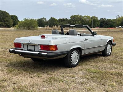 1987 Mercedes-Benz 560 SL   - Photo 13 - Boca Raton, FL 33432