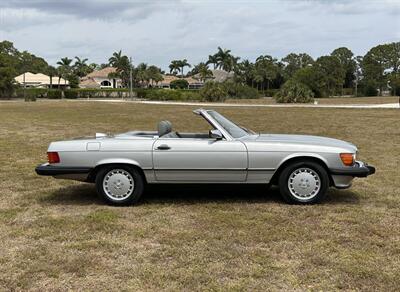 1987 Mercedes-Benz 560 SL   - Photo 3 - Boca Raton, FL 33432