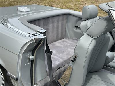 1987 Mercedes-Benz 560 SL   - Photo 27 - Boca Raton, FL 33432