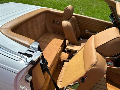 1988 Mercedes-Benz 560 SL   - Photo 27 - Boca Raton, FL 33432