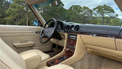 1989 Mercedes-Benz 560 SL   - Photo 18 - Boca Raton, FL 33432