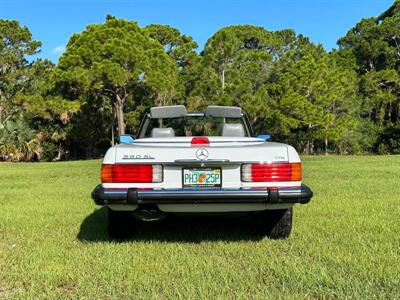 1987 Mercedes-Benz 560-Class 560 SL   - Photo 8 - Boca Raton, FL 33432