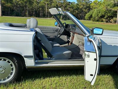 1987 Mercedes-Benz 560-Class 560 SL   - Photo 17 - Boca Raton, FL 33432