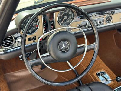 1968 Mercedes Benz 280SL SL   - Photo 18 - Boca Raton, FL 33432