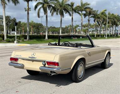 1968 Mercedes Benz 280SL SL   - Photo 13 - Boca Raton, FL 33432