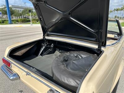 1968 Mercedes Benz 280SL SL   - Photo 26 - Boca Raton, FL 33432