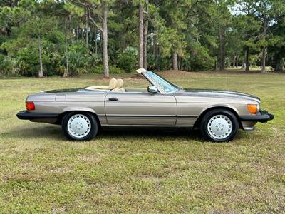 1988 Mercedes-Benz 560 SL   - Photo 2 - Boca Raton, FL 33432