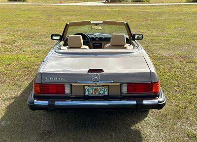 1988 Mercedes-Benz 560 SL   - Photo 11 - Boca Raton, FL 33432