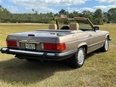 1988 Mercedes-Benz 560 SL   - Photo 13 - Boca Raton, FL 33432