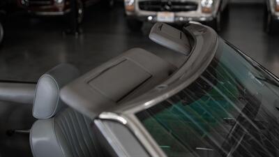 1988 Mercedes-Benz 560 SL   - Photo 16 - Boca Raton, FL 33432