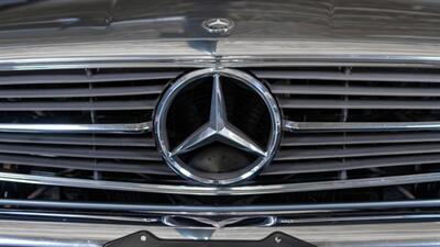 1988 Mercedes-Benz 560 SL   - Photo 22 - Boca Raton, FL 33432