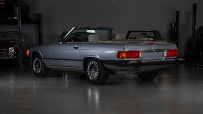 1988 Mercedes-Benz 560 SL   - Photo 33 - Boca Raton, FL 33432