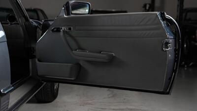 1988 Mercedes-Benz 560 SL   - Photo 59 - Boca Raton, FL 33432