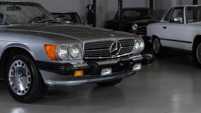 1988 Mercedes-Benz 560 SL   - Photo 9 - Boca Raton, FL 33432