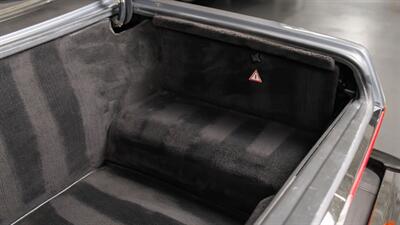 1988 Mercedes-Benz 560 SL   - Photo 78 - Boca Raton, FL 33432
