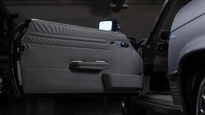 1988 Mercedes-Benz 560 SL   - Photo 41 - Boca Raton, FL 33432