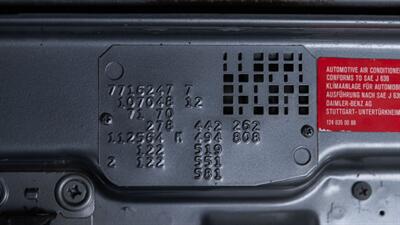 1988 Mercedes-Benz 560 SL   - Photo 72 - Boca Raton, FL 33432