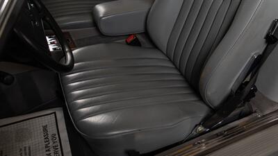 1988 Mercedes-Benz 560 SL   - Photo 42 - Boca Raton, FL 33432