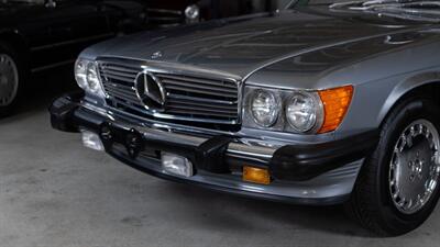 1988 Mercedes-Benz 560 SL   - Photo 24 - Boca Raton, FL 33432