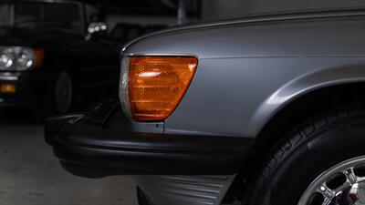 1988 Mercedes-Benz 560 SL   - Photo 31 - Boca Raton, FL 33432