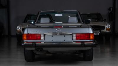 1988 Mercedes-Benz 560 SL   - Photo 34 - Boca Raton, FL 33432
