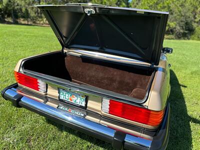 1988 Mercedes-Benz 560 SL   - Photo 32 - Boca Raton, FL 33432