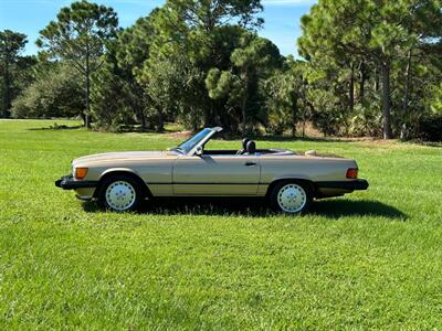 1988 Mercedes-Benz 560 SL   - Photo 8 - Boca Raton, FL 33432