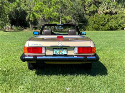 1988 Mercedes-Benz 560 SL   - Photo 11 - Boca Raton, FL 33432