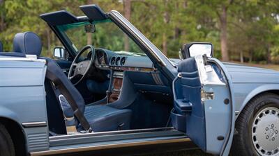 1989 Mercedes-Benz 560 SL   - Photo 16 - Boca Raton, FL 33432