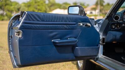 1989 Mercedes-Benz 560 SL   - Photo 14 - Boca Raton, FL 33432