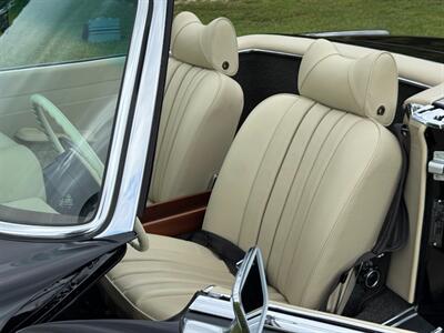 1970 Mercedes-Benz SL   - Photo 14 - Boca Raton, FL 33432