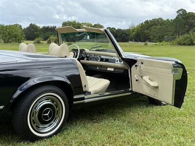 1970 Mercedes-Benz SL   - Photo 21 - Boca Raton, FL 33432
