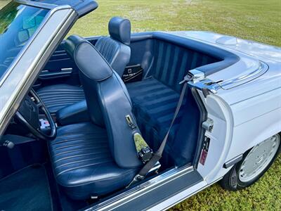 1987 Mercedes-Benz 560 SL   - Photo 26 - Boca Raton, FL 33432