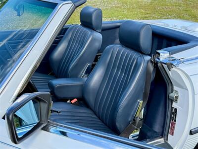 1987 Mercedes-Benz 560 SL   - Photo 19 - Boca Raton, FL 33432