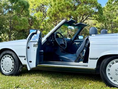 1987 Mercedes-Benz 560 SL   - Photo 16 - Boca Raton, FL 33432
