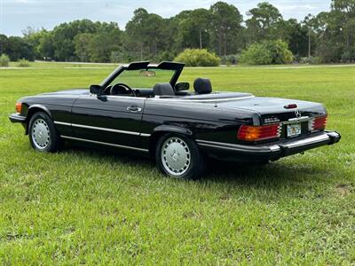 1988 Mercedes-Benz 560 SL   - Photo 9 - Boca Raton, FL 33432