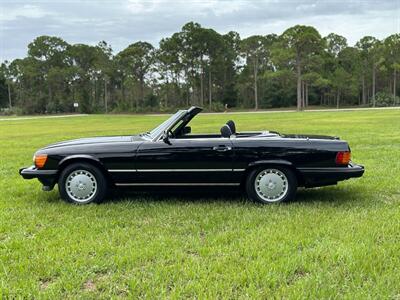 1988 Mercedes-Benz 560 SL   - Photo 8 - Boca Raton, FL 33432