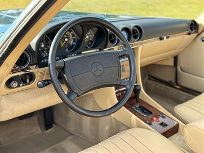 1989 Mercedes-Benz 560 SL   - Photo 9 - Boca Raton, FL 33432