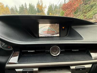 2017 Lexus ES 350 - Photo 20 - Portland, OR 97202