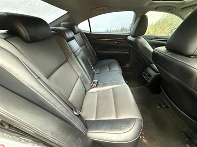 2017 Lexus ES 350 - Photo 12 - Portland, OR 97202