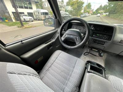 1994 Ford Explorer XLT 4dr XLT   - Photo 19 - Portland, OR 97202