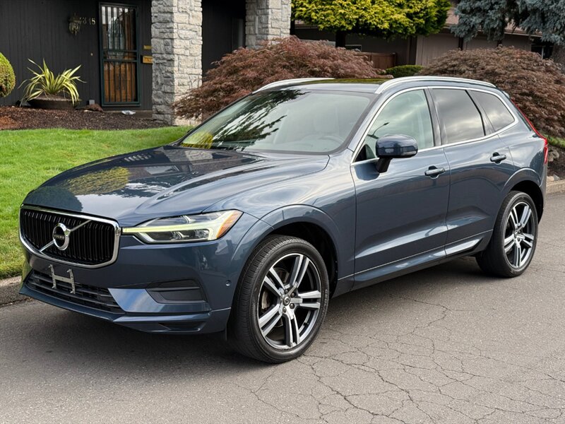 2018 Volvo XC60 T5 Momentum  