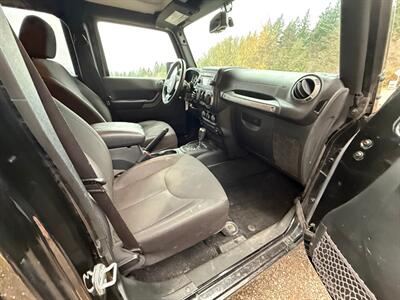2017 Jeep Wrangler Unlimited Sport S   - Photo 9 - Portland, OR 97202